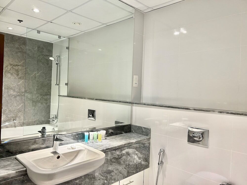 Дубай: Stunning 1bedroom With Balcony in Al Habtoor City