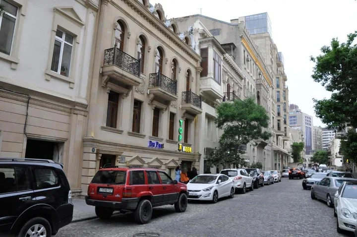 Баку: Diamonds Apartment