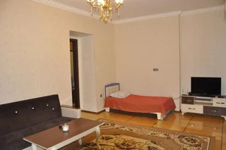 Баку: Diamonds Apartment