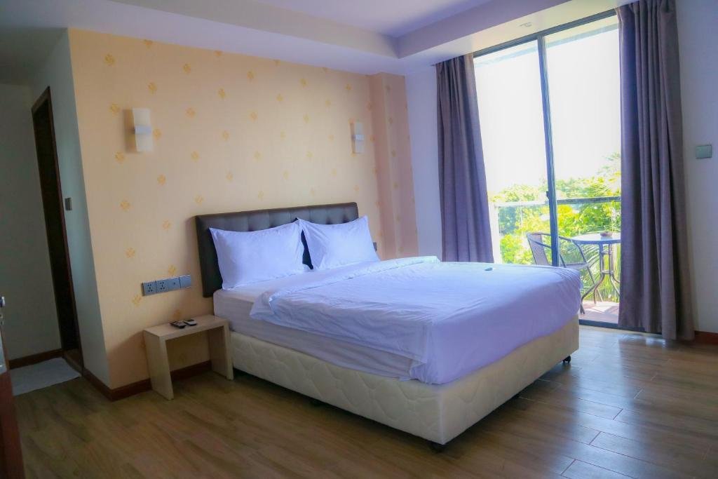 Атолл Алиф-Дхаалу: Ari Grand Hotel & Spa
