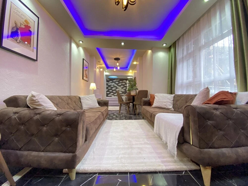 Refreshing Duplex Flat With Jacuzzi in Sisli — фото 4