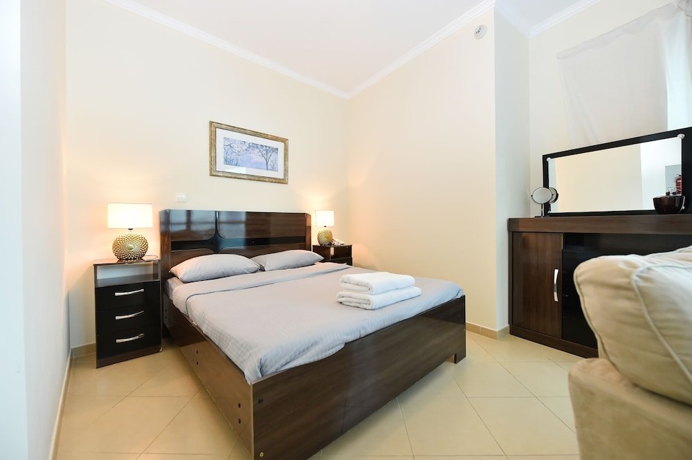 Дубай: DJ - Bright spacious Studio in JLT
