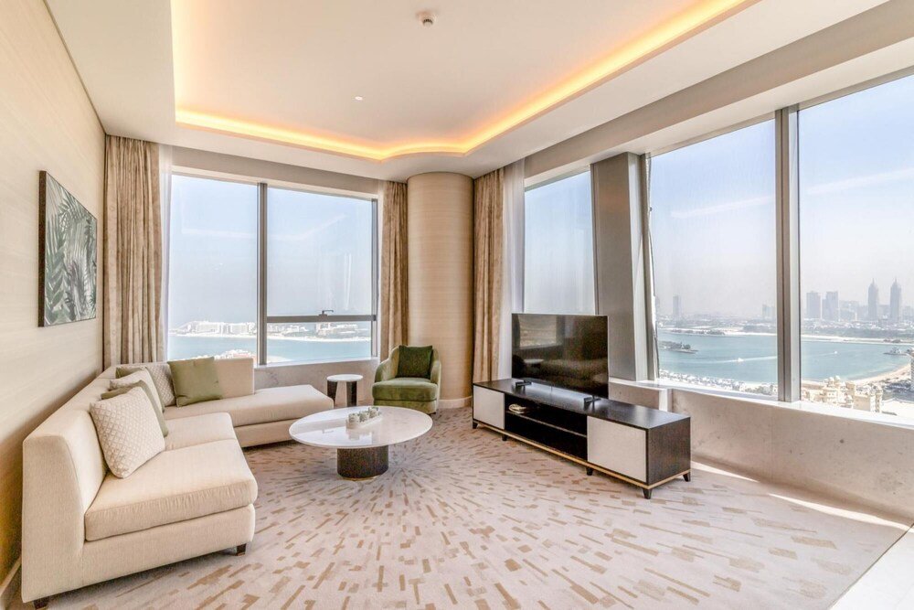 Дубай: Enjoy Your Stay With Spectacular Views of the Palm