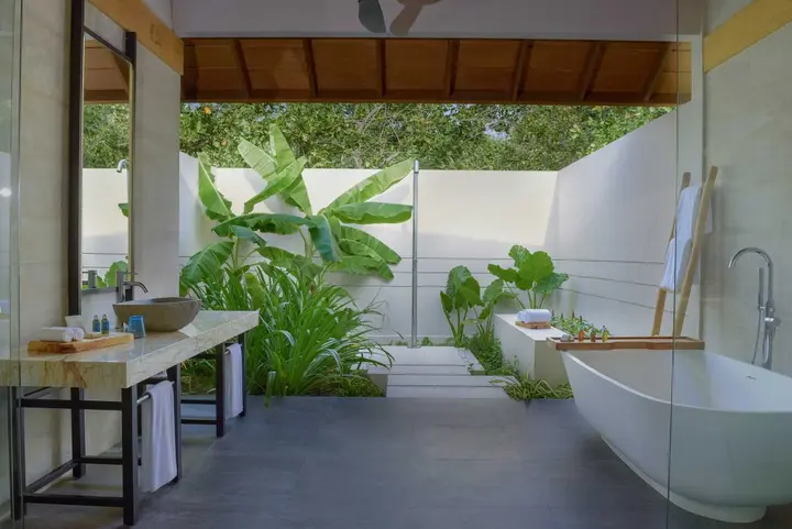 Раа Атолл: Emerald Faarufushi Resort & Spa