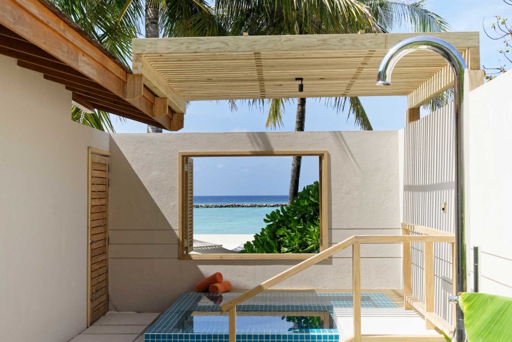 Раа Атолл: Emerald Faarufushi Resort & Spa