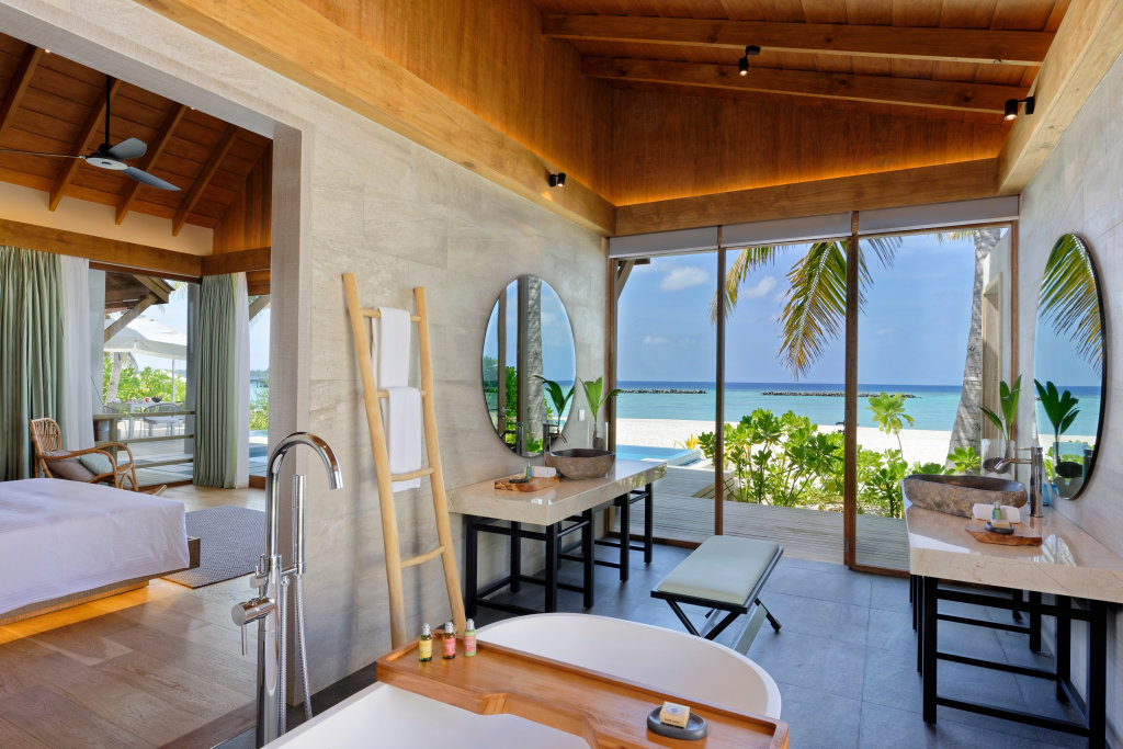 Раа Атолл: Emerald Faarufushi Resort & Spa