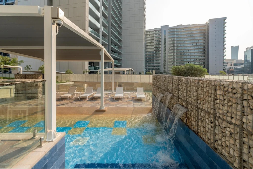 Дубай: Elegant 1BR Apt Near Down Town