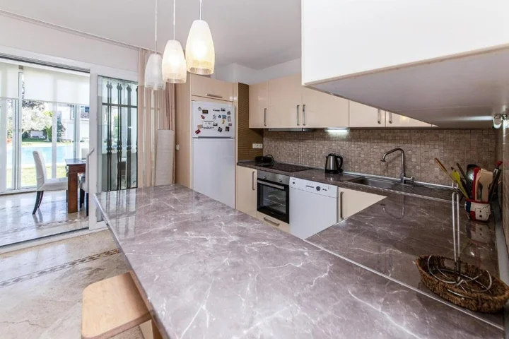 Бодрум: Luxury Villa With Shared Pool In Bodrum Ortakent