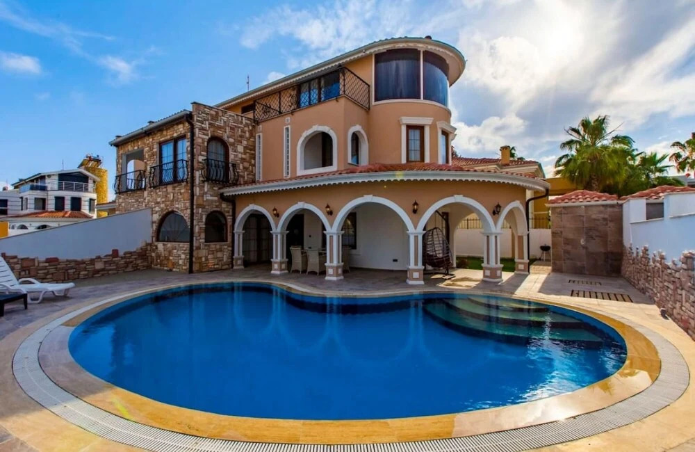 Белек: Luxurious Villa With Private Pool in Antalya