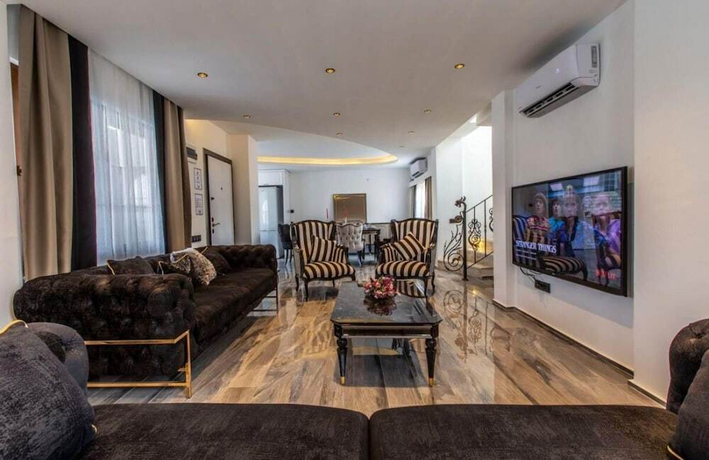Белек: Luxurious Villa With Private Pool in Antalya