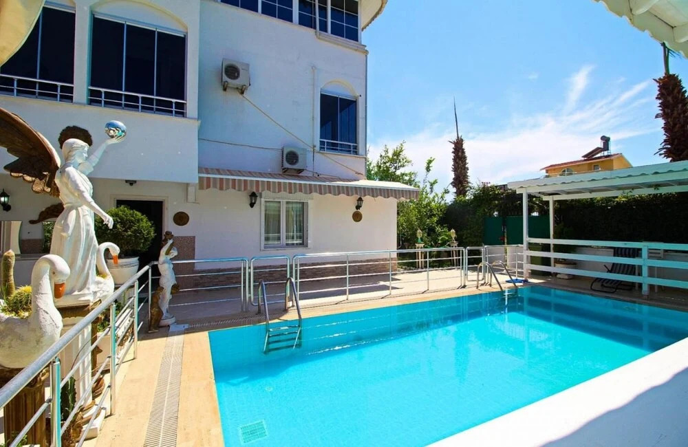 Белек: Gorgeous Villa With Private Pool in Antalya