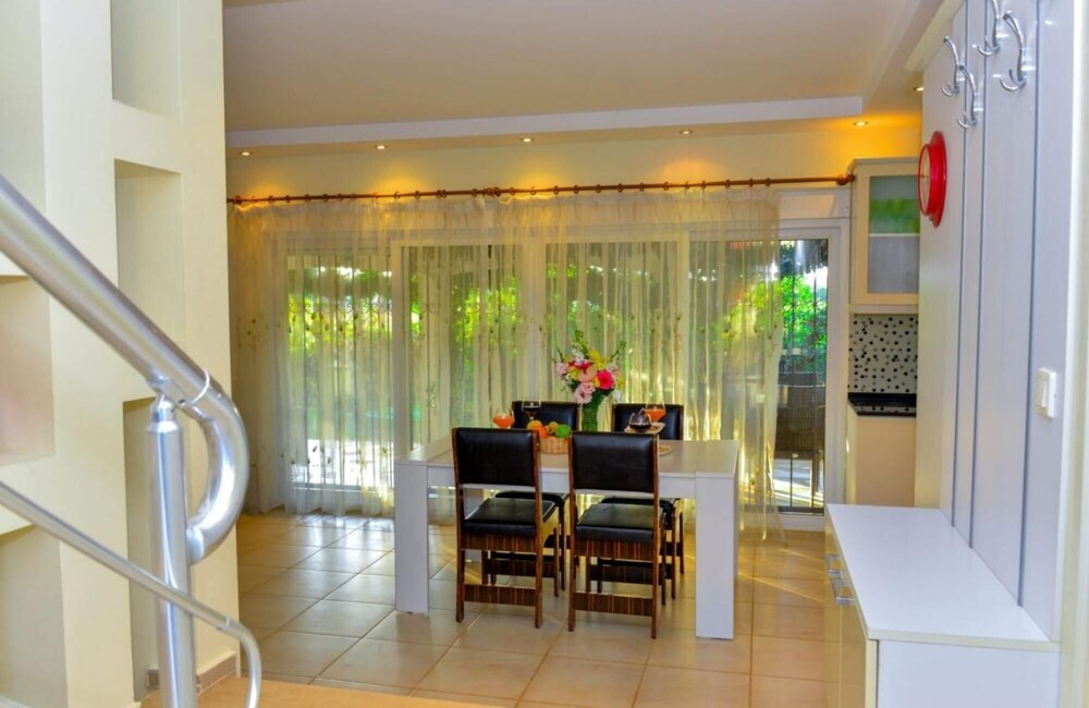 Белек: Gorgeous Secluded Villa With Private Pool and BBQ in Antalya
