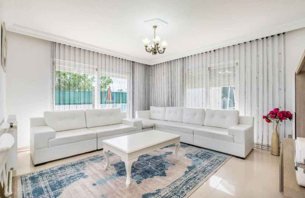 Белек: Dazzling Villa With Private Pool in Antalya