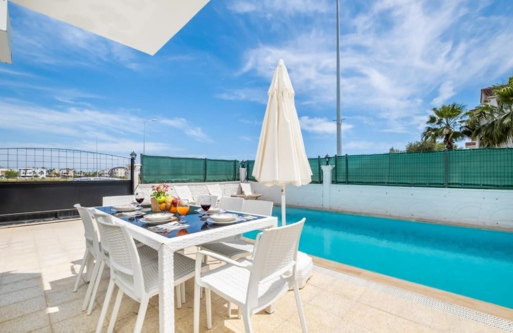 Белек: Dazzling Villa With Private Pool in Antalya