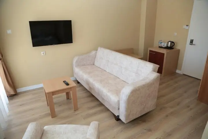 Convenient Hotel Room Near Beach in Kusadasi — фото 5