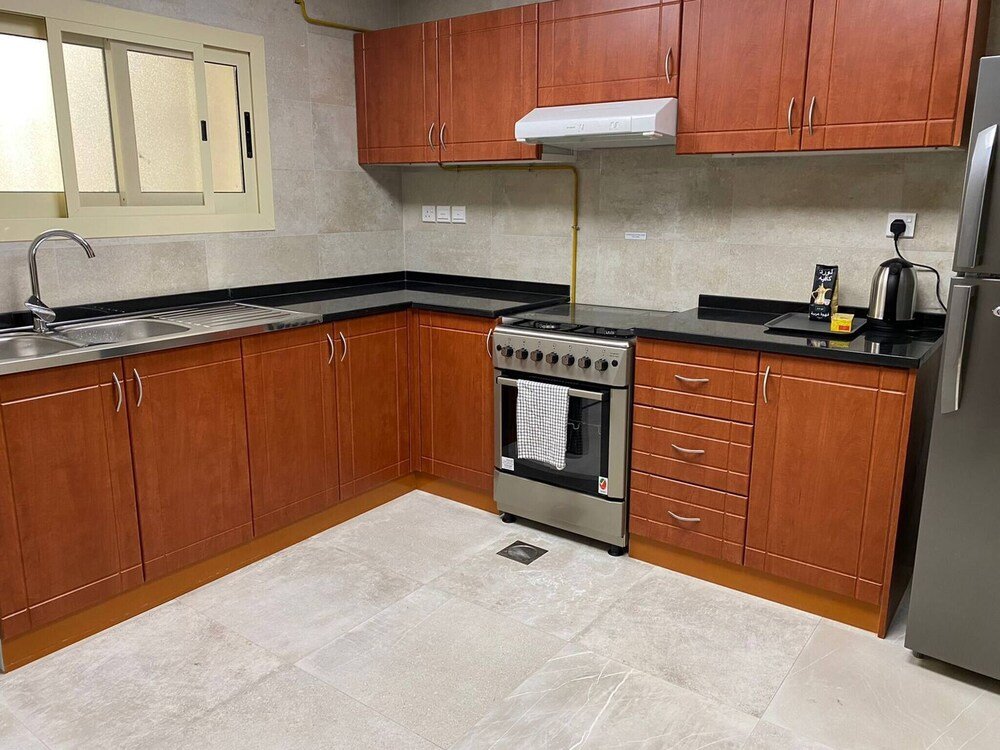 Дубай: Modern Chickee 1 Bedroom Apartment Al Barsha 1