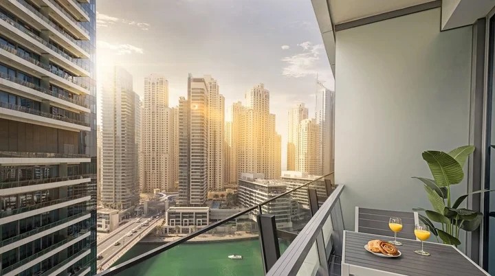 Дубай: LUX The Silverene Marina view Suite