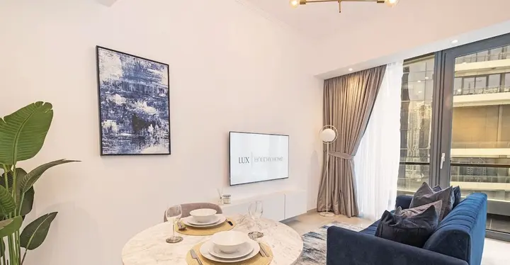 Дубай: LUX The Silverene Marina view Suite