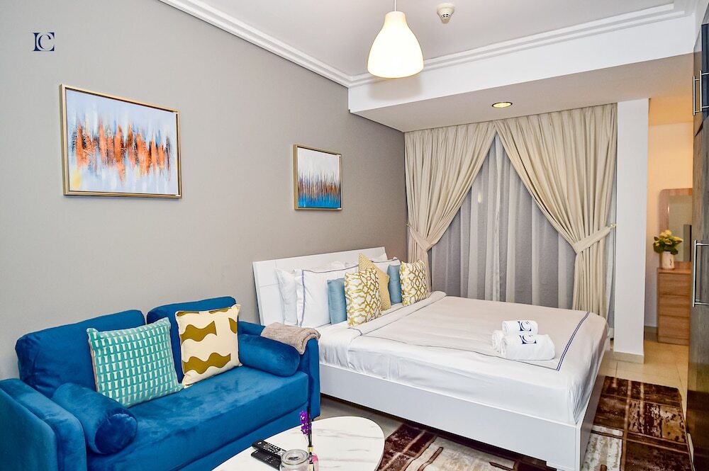 Дубай: LZZ - Furnished Studio with Balcony