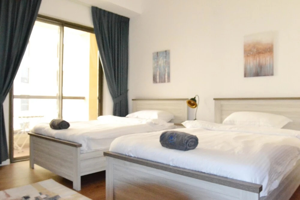 Дубай: LZZ - Furnished Studio with Balcony