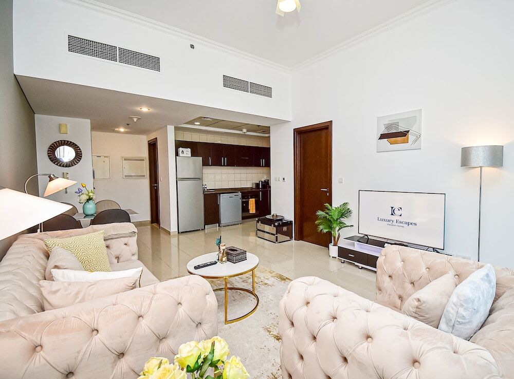 Дубай: MRNE - Spacious furnished apartment