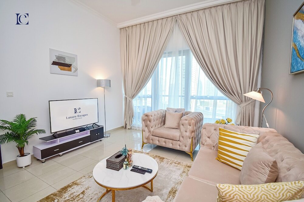 Дубай: MRNE - Spacious furnished apartment