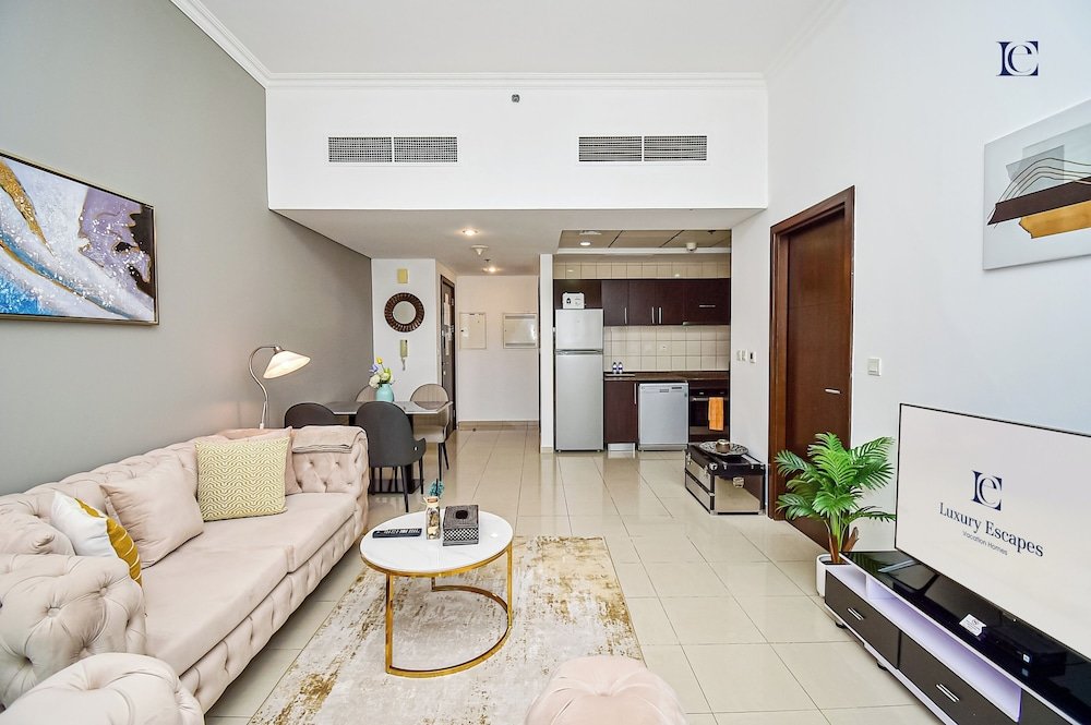 Дубай: MRNE - Spacious furnished apartment