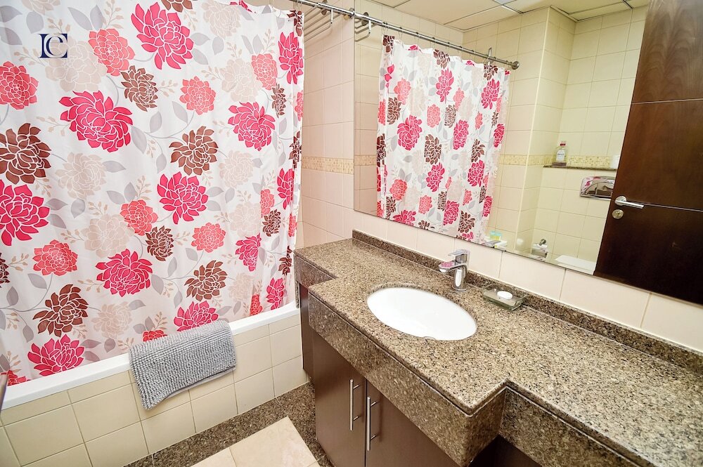 Дубай: MRNE - Spacious furnished apartment
