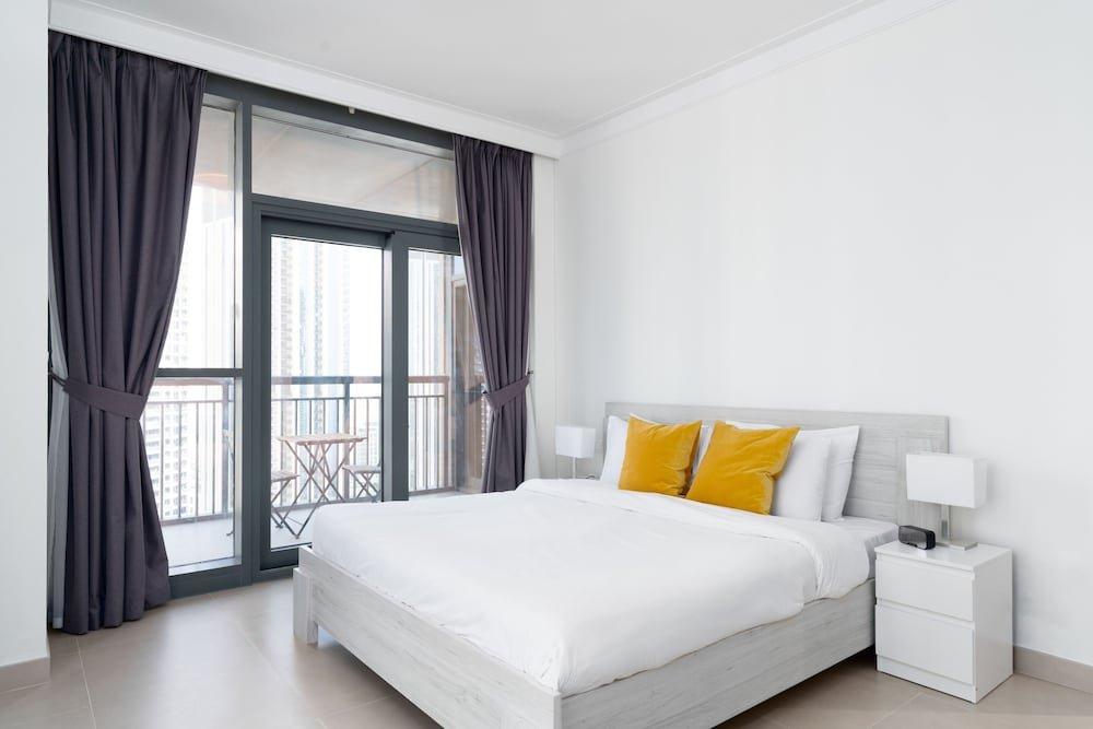 Дубай: Lux BnB  Dubai Creek Harbour BLVD Views