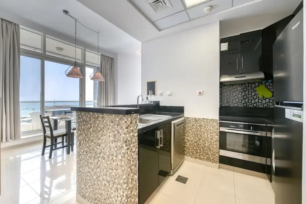 Дубай: Maison Privee - Modern Apt in JBR w/ Amazing Sea Views