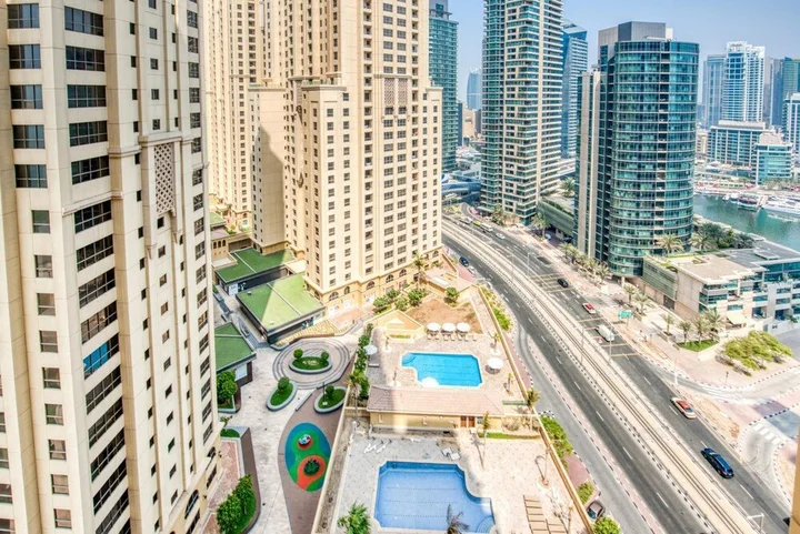 Дубай: Regal Apt Fit for a King w Sea View