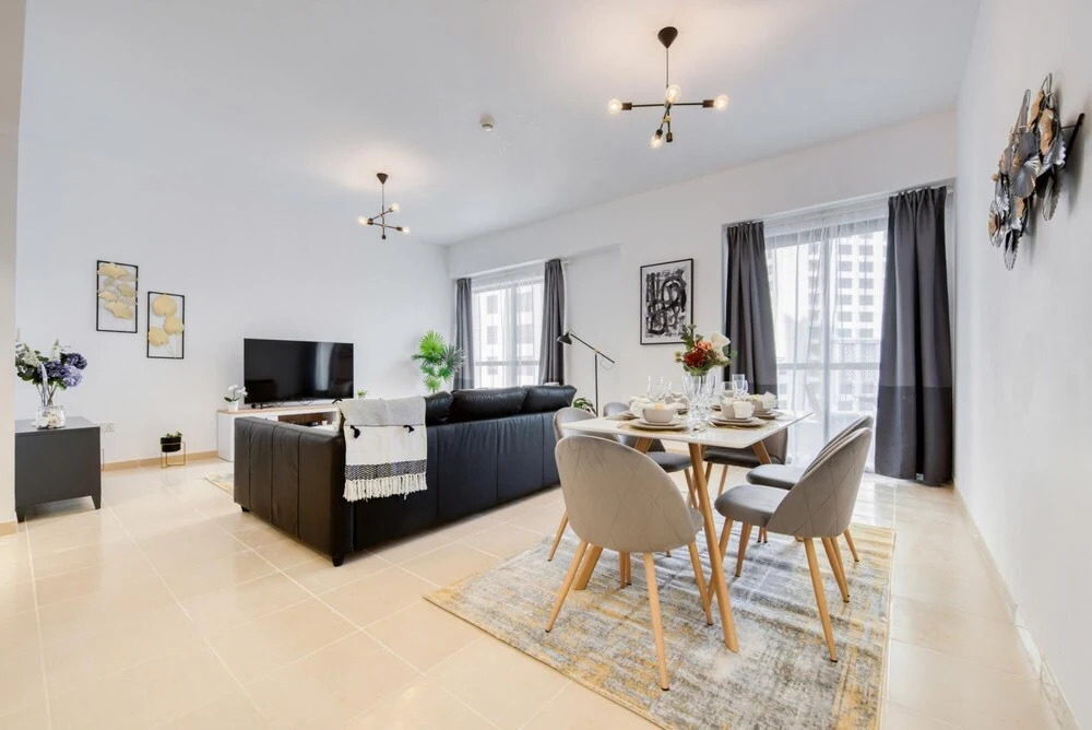 Дубай: Regal Apt Fit for a King w Sea View