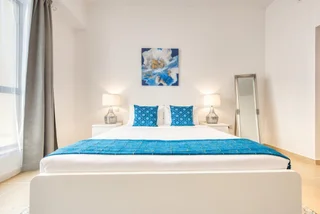 Дубай: Regal Apt Fit for a King w Sea View
