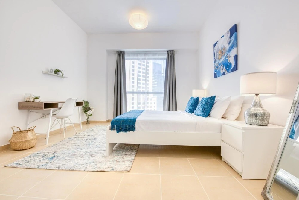 Дубай: Regal Apt Fit for a King w Sea View