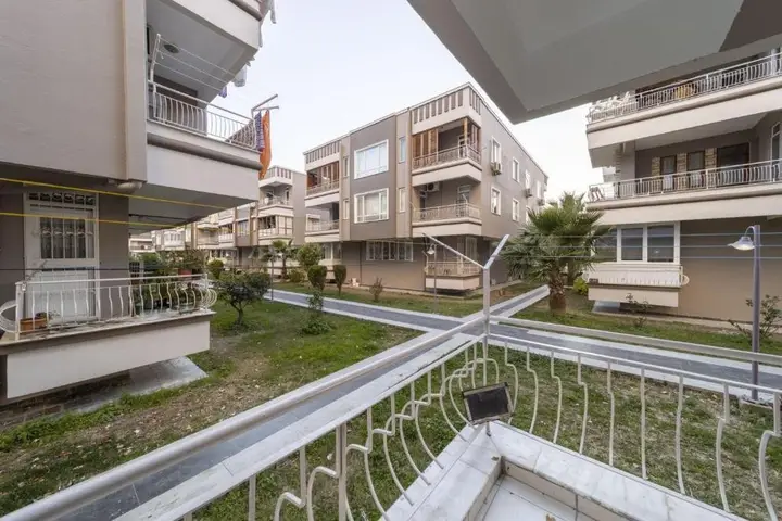 Vibrant Flat With Lovely Balcony in Muratpasa — фото 4