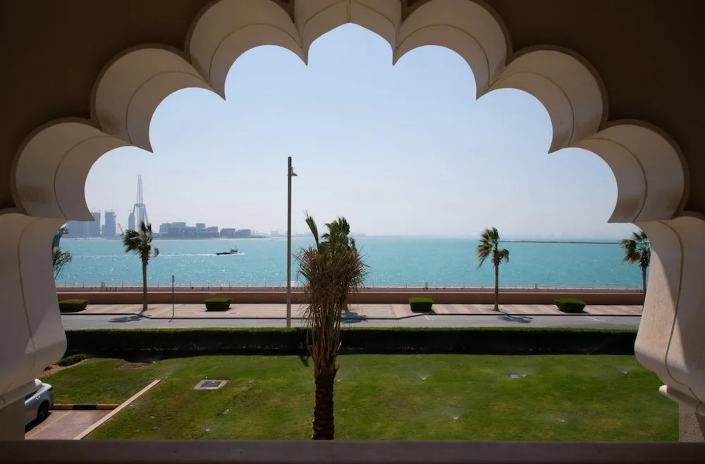 Дубай: Charming Apt With Arabesque Sea View on the Palm Jumeirah