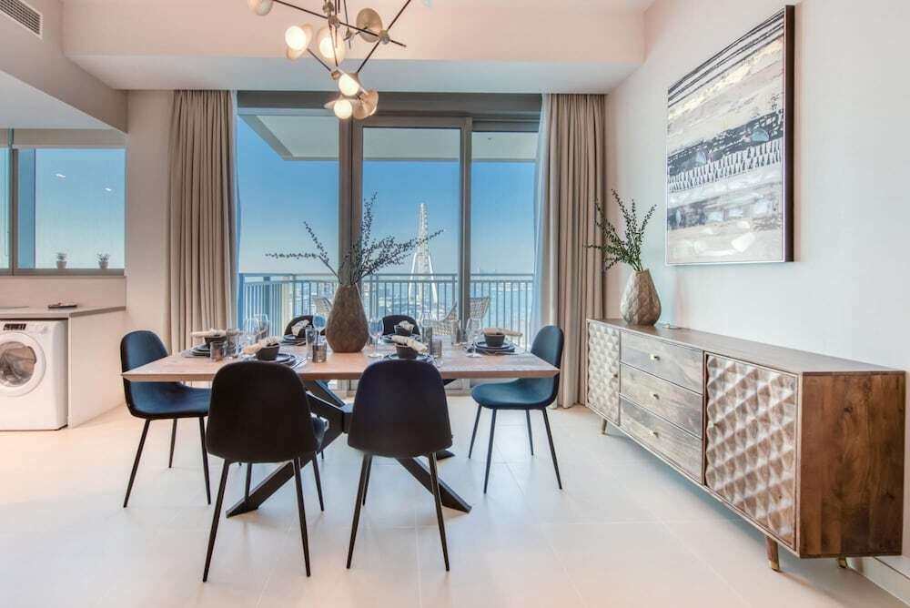 Дубай: Exclusive Sea View Apartment on the Arabian Gulf