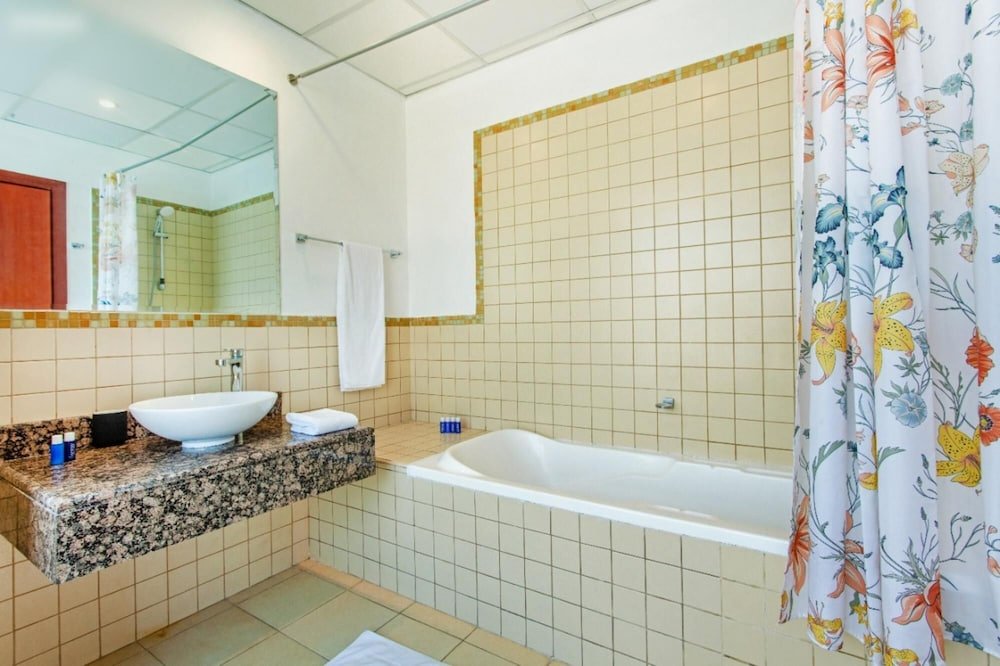 Дубай: JBR Beach Front 4 Bed High Floor
