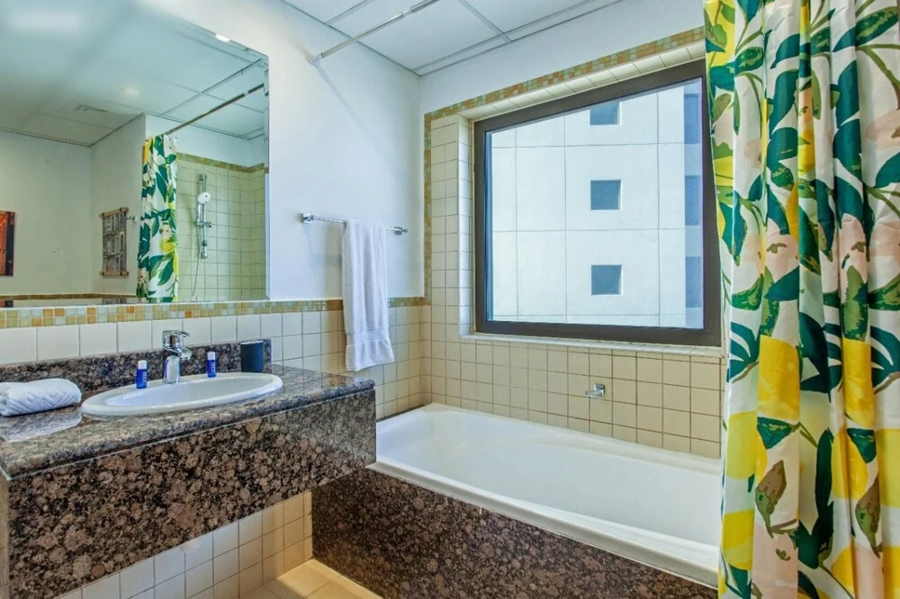 Дубай: JBR Beach Front 4 Bed High Floor