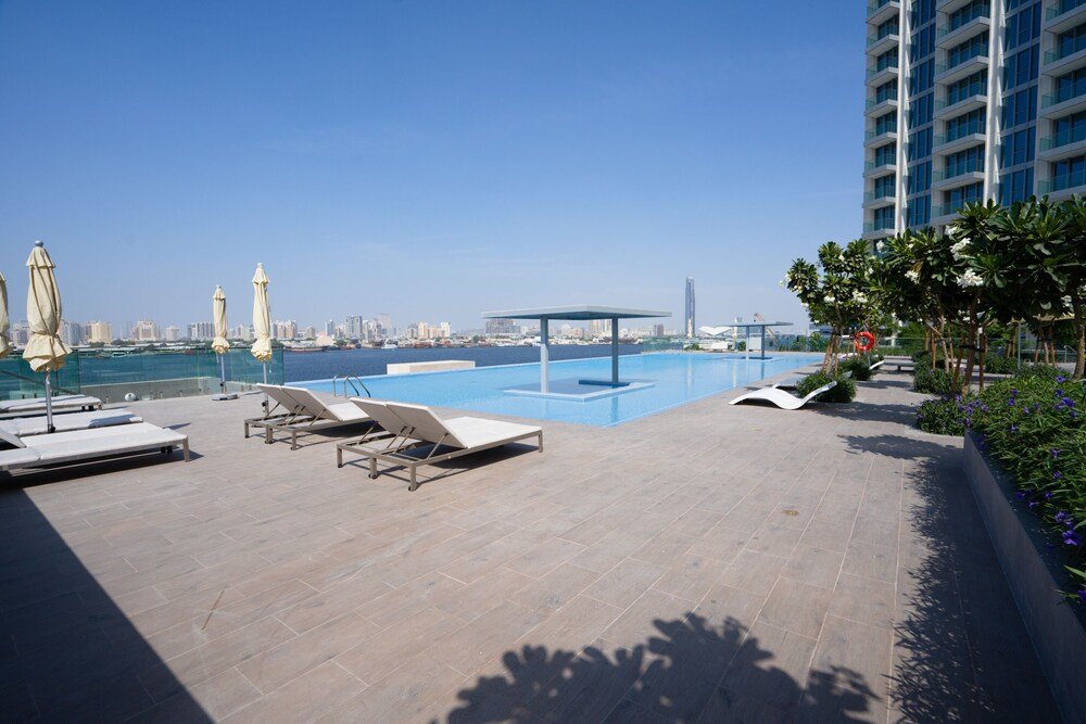Дубай: Nasma Luxury Stays - The Grand