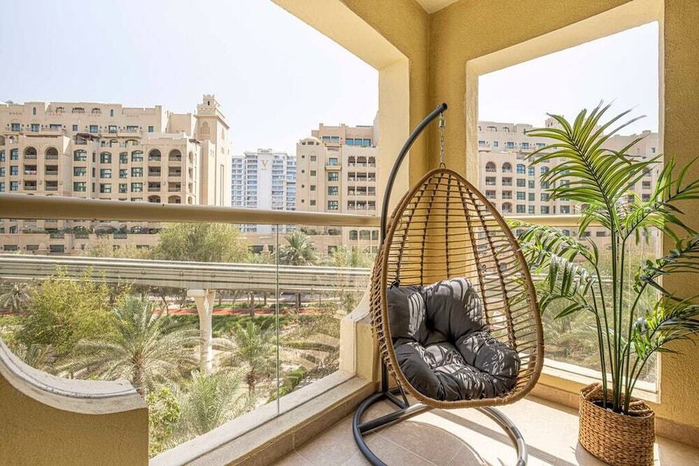 Дубай: Spacious New Furnished 2br M Palm Jumeirah