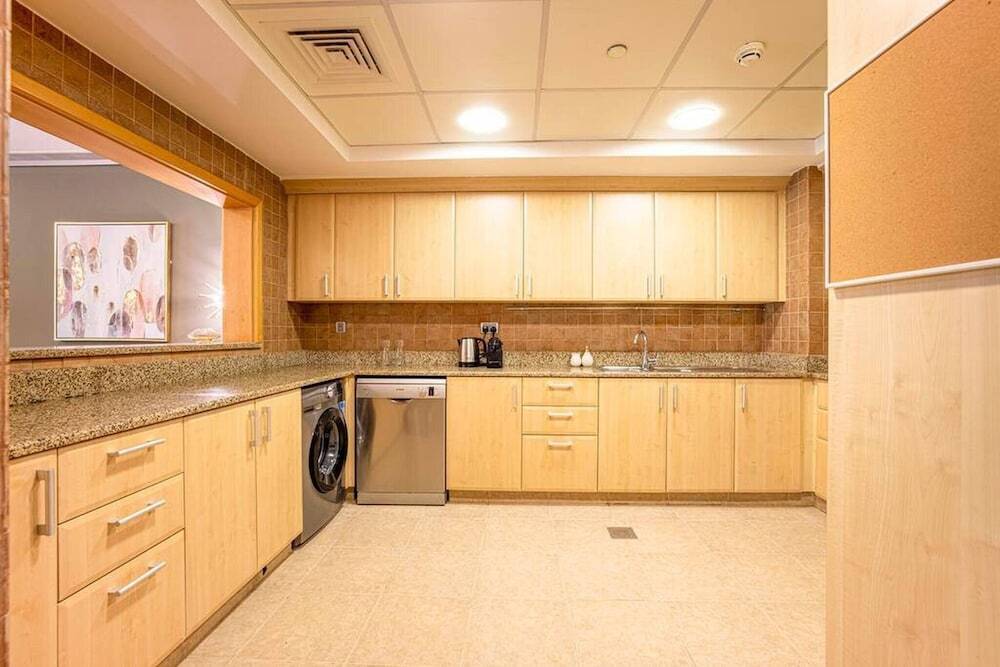 Дубай: Spacious New Furnished 2br M Palm Jumeirah