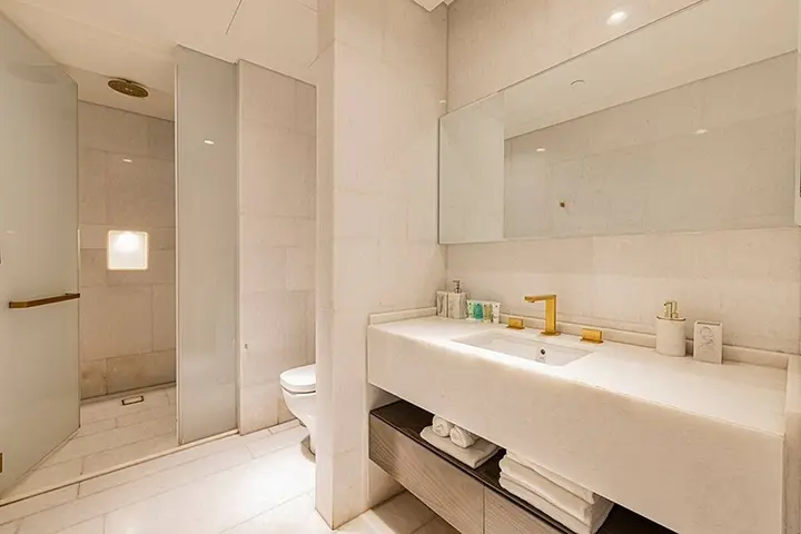 Дубай: Five Palm 2br - High Floor With Full Marina View