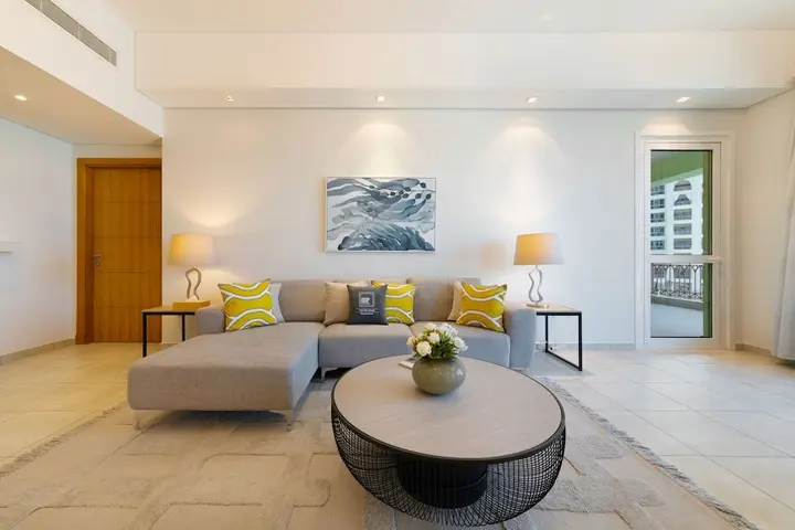 Дубай: Maison Privee - Exclusive Apt with Seafront Views over Palm Jumeirah