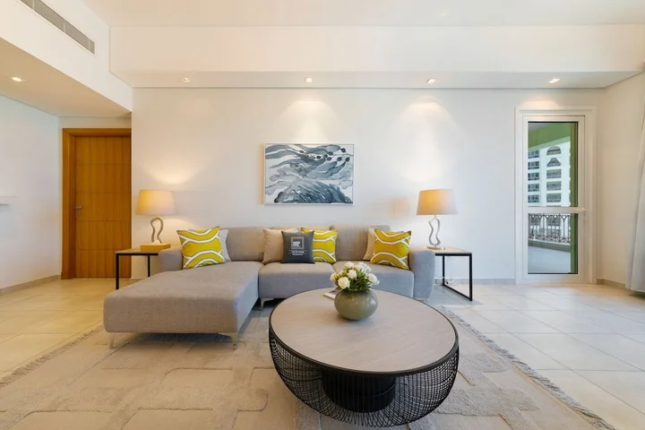 Дубай: Maison Privee - Exclusive Apt with Seafront Views over Palm Jumeirah