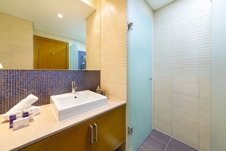 Дубай: Maison Privee - Exclusive Apt with Seafront Views over Palm Jumeirah