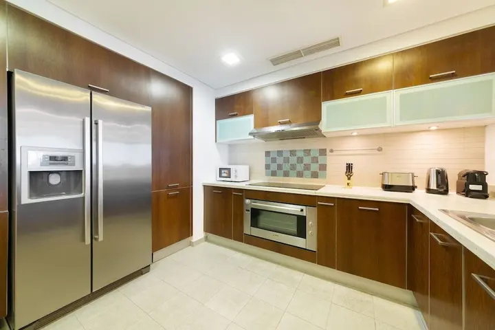 Дубай: Maison Privee - Exclusive Apt with Seafront Views over Palm Jumeirah