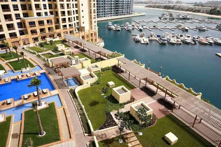 Дубай: Maison Privee - Exclusive Apt with Seafront Views over Palm Jumeirah