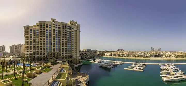 Дубай: Maison Privee - Exclusive Apt with Seafront Views over Palm Jumeirah