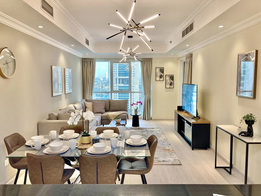 Дубай: Whitesage - Lakefront Apartment Amidst Parks With Lake Access